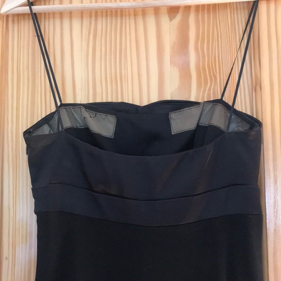 Gown - Picture 5 of 5